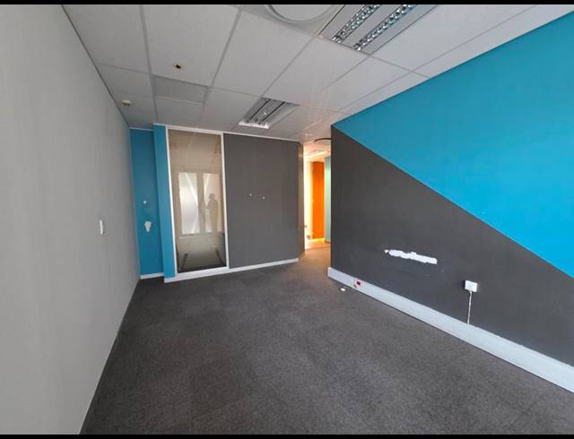 BUSINESS PROPERTY TO RENT IN MENLYN